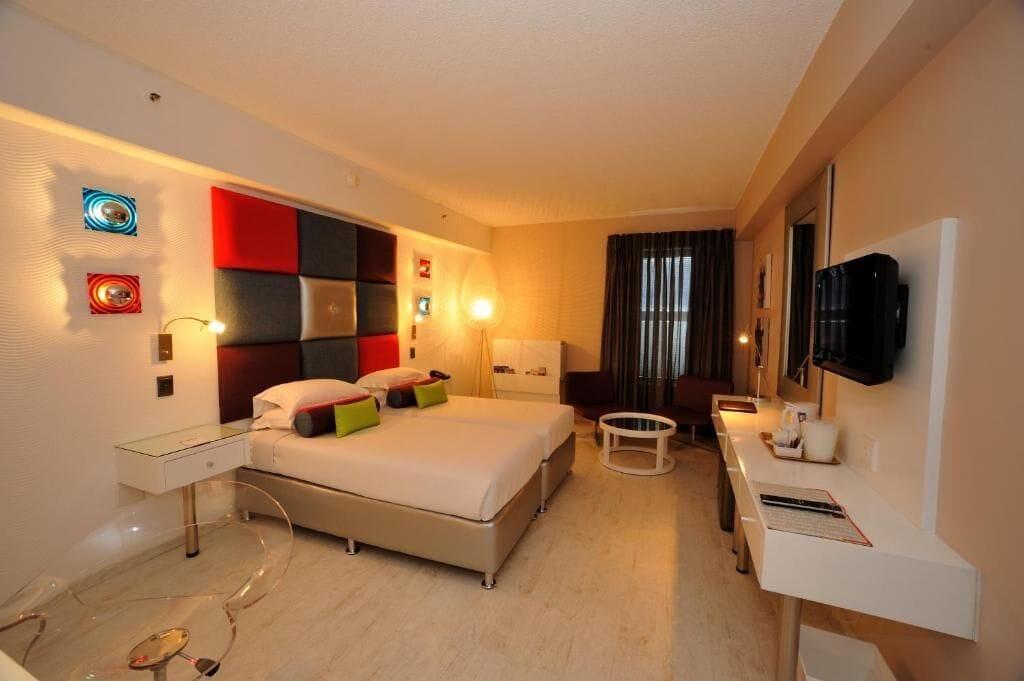 Metcourt At Emperors Palace Kempton Park Extérieur photo