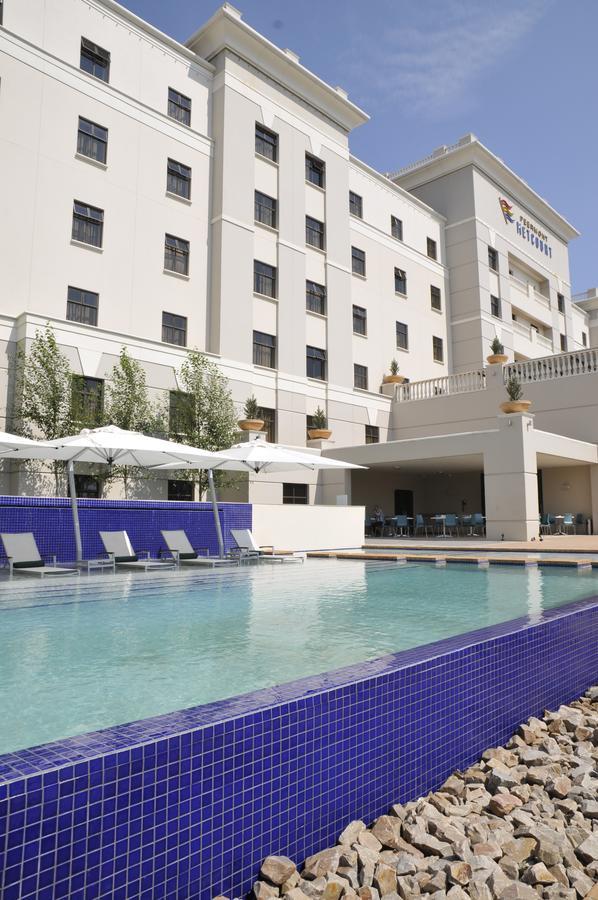 Metcourt At Emperors Palace Kempton Park Extérieur photo