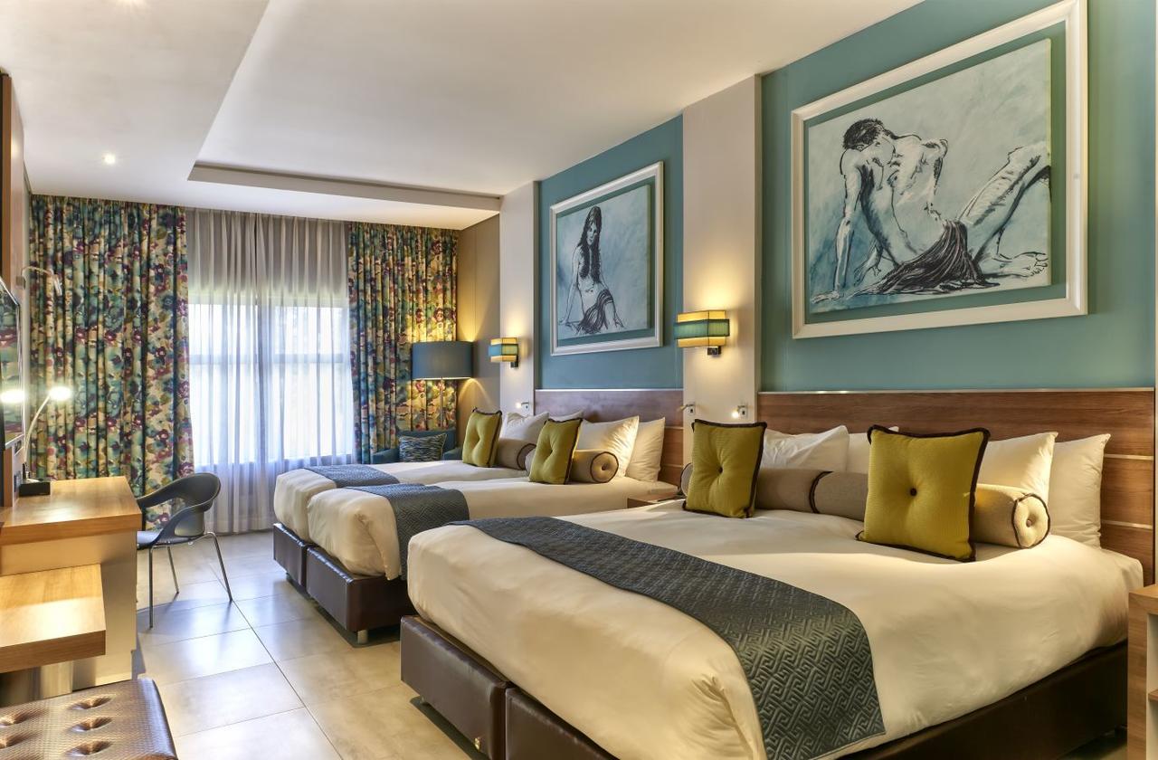 Metcourt At Emperors Palace Kempton Park Extérieur photo