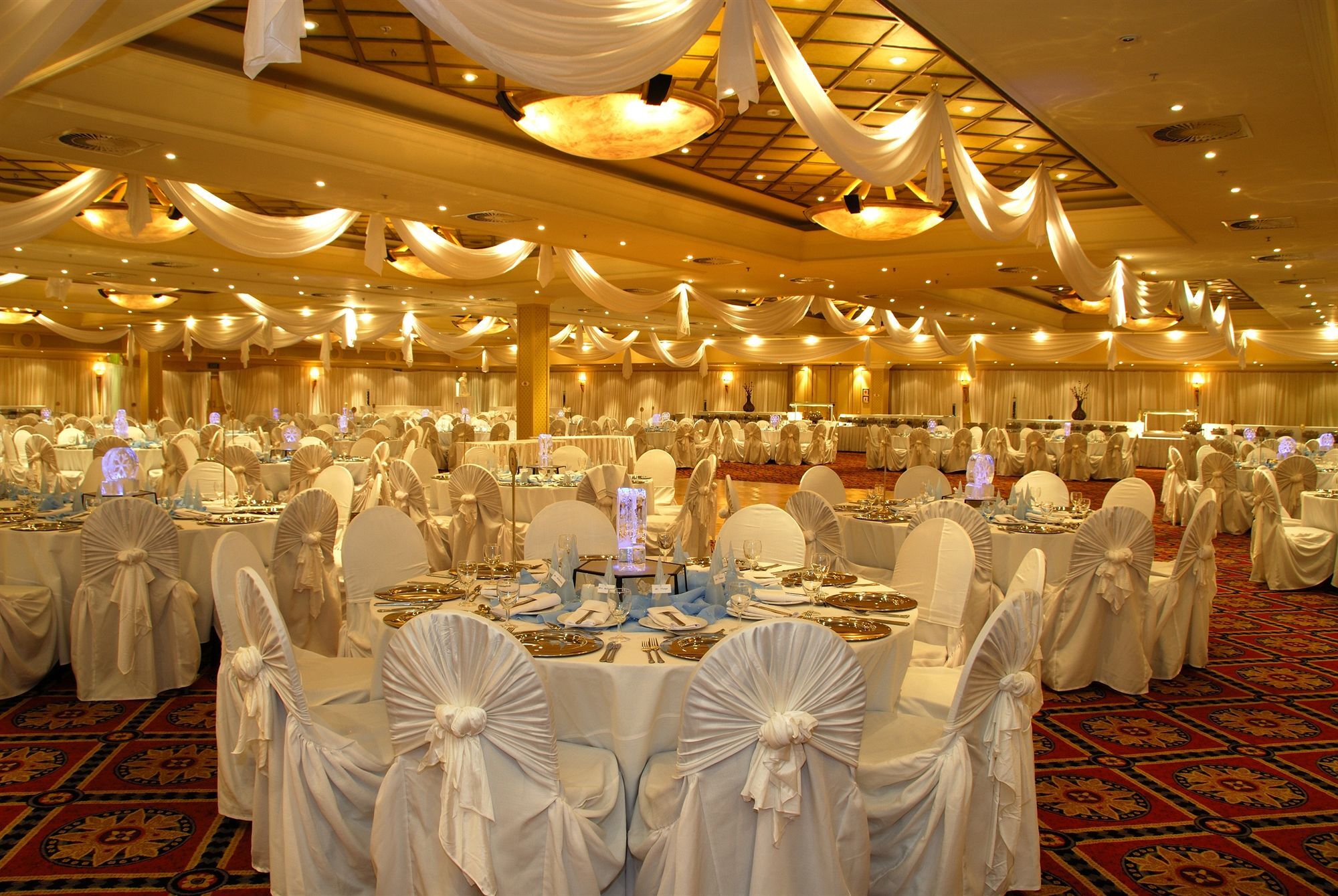 Metcourt At Emperors Palace Kempton Park Extérieur photo